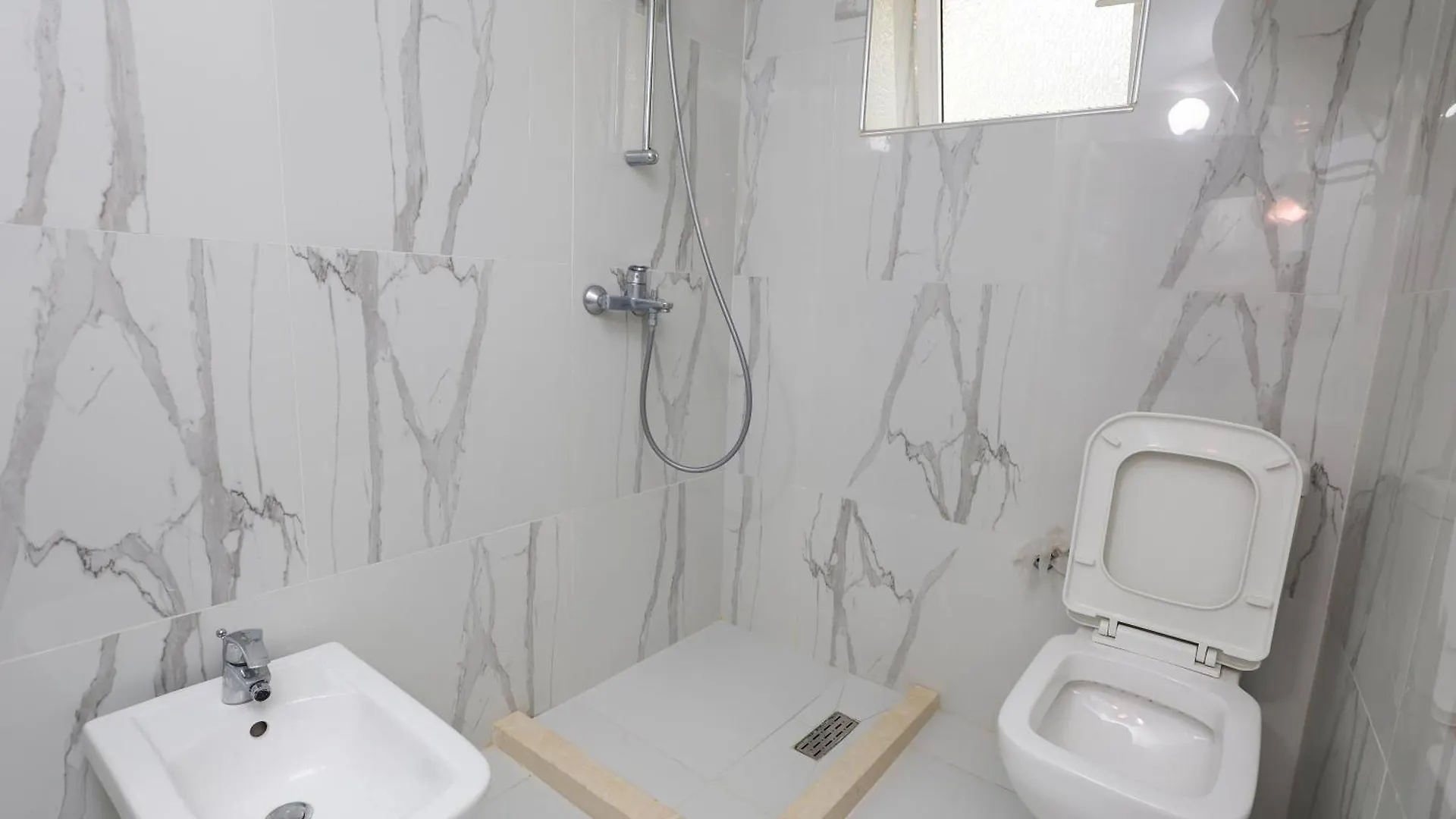 Guesthouse Berati 0*, בראט אלבניה