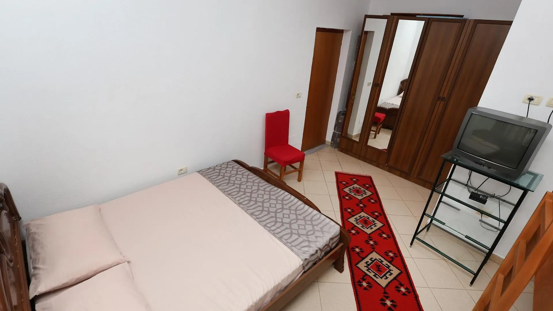 Guesthouse Berati בראט